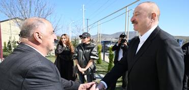 Prezident İlham Əliyev Xocavənd kəndində görülmüş işlərlə tanış olub