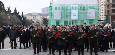 Səfərbərlik Xidmətinin rəhbərliyi Xocalı soyqırımı abidəsini ziyarət edib