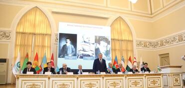 Birinci Türkoloji Qurultayın 100 illiyinə həsr olunmuş beynəlxalq konfrans keçirilib