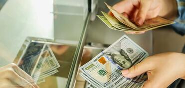 Xarici valyuta köçürmələri ilə bağlı tənzimləməyə yenidən baxılacaq