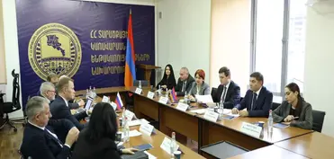 Ermənistan və Rusiya Azərbaycana gedən dəmir yolunun bərpasını müzakirə edib