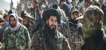 Pakistan müdafiə naziri: Əfqanıstanla açıq müharibə gedir