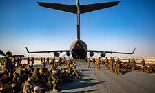 ABŞ Qətərdəki Əl-Udeyd aviabazasından bir hissə personalı çıxarır