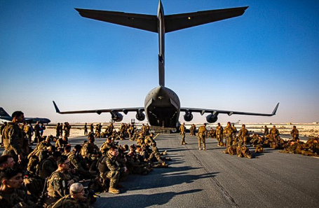 ABŞ Qətərdəki Əl-Udeyd aviabazasından bir hissə personalı çıxarır