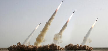 İran İsrailə raket hücumuna başlayıb