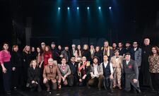 Leyla Əliyeva “Neft bumu hamıya gülümsəyir” tamaşasının nümayişində iştirak edib