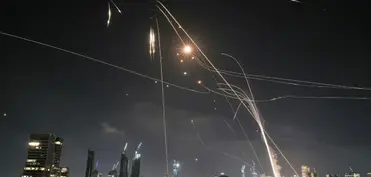 İran Tel-Əviv və digər şəhərlərdə raket zərbələri endirib