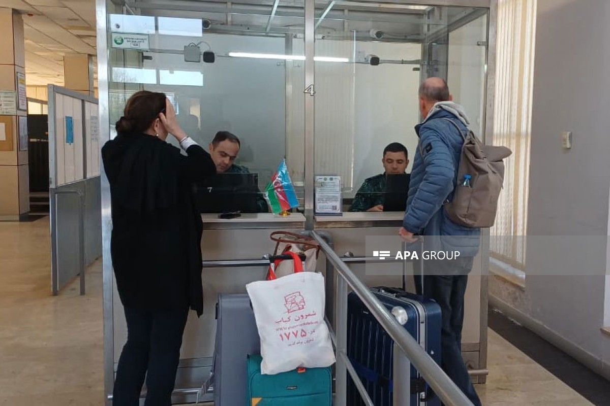 İsveçrənin İrandakı səfirliyinin heyəti Azərbaycan sərhədi ilə təxliyə olunub - FOTO