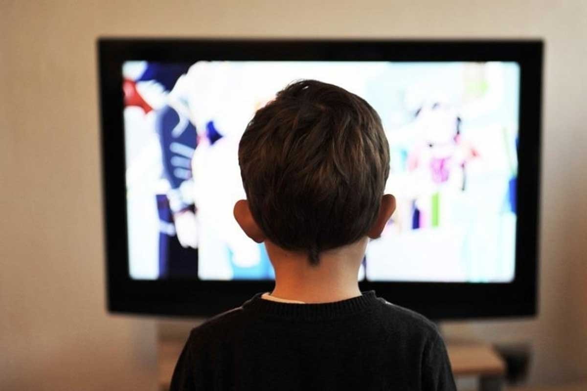 Reklamda uşağın görüntüsündən valideynlərinin razılığı ilə istifadə edilə biləcək