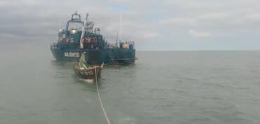 Xəzərdə köməksiz qalan balıqçılar xilas edilib - FOTO