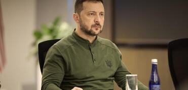 Zelenski  seçkiləri təxirə salır?