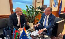 Elçin Əmirbəyovun Almaniyada görüşlər keçirib