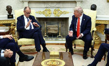 Merts Trampdan İranda əməliyyatın sonu barədə cavab istəyib