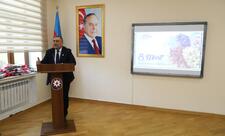 Professor xanımları təbrik edib