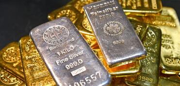 Əmtəə bazarlarında qızılın və gümüşün qıyməti artır