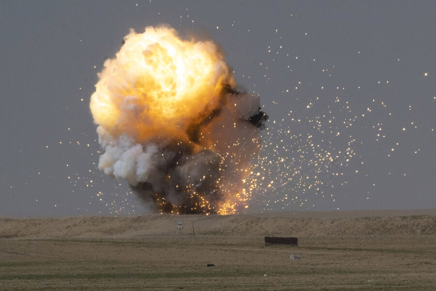 İran Küveytdəki ABŞ bazasına zərbə endirib