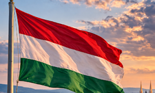 Macarıstan neft, benzin və dizel tranzitini qadağan edib