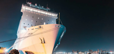 Britaniya Yaxın Şərqə təxliyə üçün gəmi göndərir