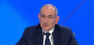 Paşinyan Fransaya gedib