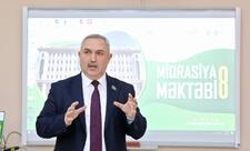 Azər Allahverənov miqrasiya mövzusunda məruzə ilə çıxış edib