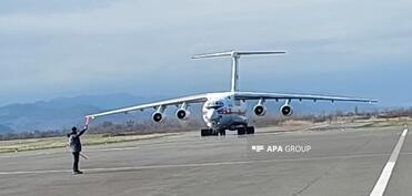 Rusiyadan İrana humanitar yardım aparan təyyarə Lənkəran aeroportuna enib - FOTO