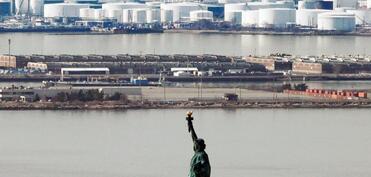 ABŞ-ın kommersiya neft ehtiyatları 443 mln. barelə çatıb