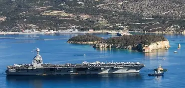 Qırmızı dənizdə ABŞ-ın təyyarədaşıyan gəmisində yanğın olub, 2 dənizçi yaralanıb