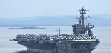 İran: "USS Abraham Lincoln" aviadaşıyıcısına zərbə endirilib