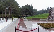 SOMDA rəhbərliyi Şəhidlər xiyabanını ziyarət edib