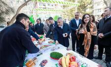 Paytaxtın abad məhəllələrindəki Novruz şənlikləri davam edir