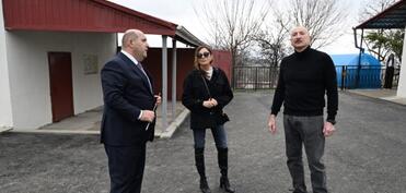 Prezident Xocavəndin Xanoba kəndində fərdi evlərin və infrastrukturun bərpa işləri ilə tanış olub - FOTO