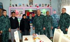 DSX rəhbərliyi şəhid ailələrini ziyarət edib