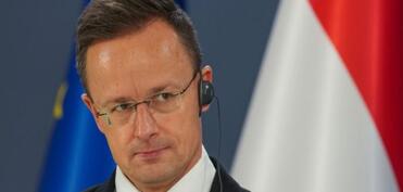 Siyarto: Macarıstan neft tədarükü bərpa olunmadan Ukraynanın maliyyələşdirilməsini dəstəkləməyəcək