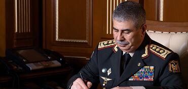 Azərbaycan müdafiə naziri Türkiyə və Qətərə başsağlığı verib