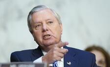 Senator Qrem Trampı İran ərazisini ələ keçirməyə çağırıb