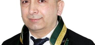 Qüdrət Həsənquliyev Nəsimi İsayevi təbrik edib