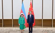 Sahibə Qafarova Ümumçin Xalq Nümayəndələri Yığıncağının Daimi Komitəsinin sədri ilə görüşüb