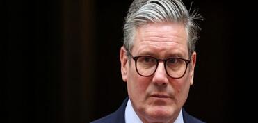 Starmer: Britaniya müttəfiqləri ilə Hörmüz boğazını yenidən açmaq planı üzərində işləyir