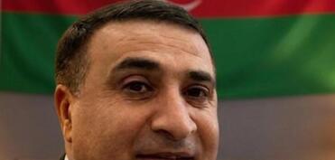 Qüdrət Həsənquliyev İlqar Məmmədxanovu təbrik edib