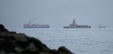 SEPAH: Üç konteyner gəmisi İranın xəbərdarlığından sonra Hörmüz boğazını tərk edib