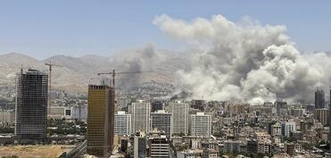 Tehranda hərbi-dəniz obyektlərinə zərbələr endirilib