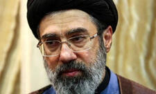 Tramp: "İran lideri Müctəba Xameneyi ya ölüb, ya da ağır yaralıdır"