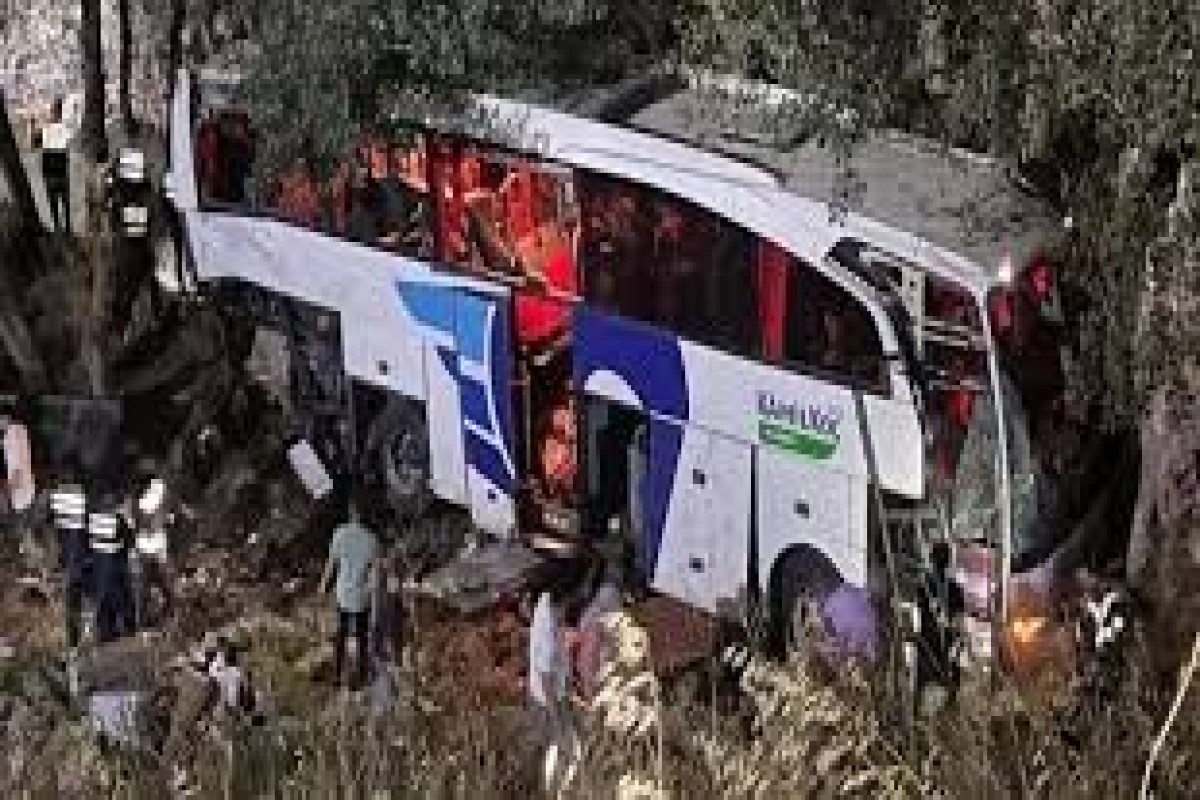 Türkiyədə avtobus aşıb, 11 nəfər yaralıb