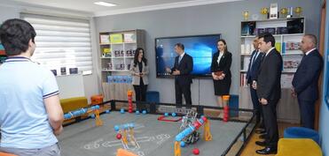 Nazir müavini Lənkəranda gənc direktorlarla görüşüb