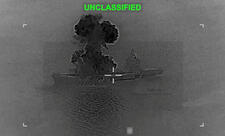 İran ballistik raketlərlə ABŞ gəmilərini vurduğunu iddia edir