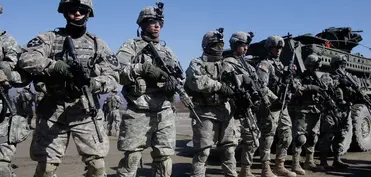 İran Silahlı Qüvvələri ərəb ölkələrini ABŞ-ı regiondan çıxarmağa çağırıb