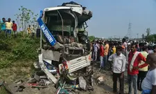 Hindistanda sərnişin avtobusu qəzaya uğrayıb, ölənlər var