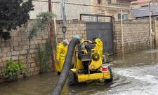 Bakıda intensiv yağışlar fəsadlar törətdi: qurumlar gücləndirilmiş rejimdə işləyir