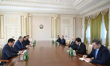 Prezident İlham Əliyev Qazaxıstanın xarici işlər və nəqliyyat nazirlərini qəbul edib