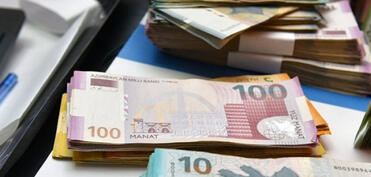 Rüblük büdcə gəlirləri 9,6 milyard manata çatıb